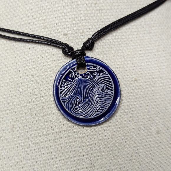 Ceramic Ocean Waves Pendant Y2K Hippie Whimsical Choker Necklace Charms Jewelry - Picture 3 of 5